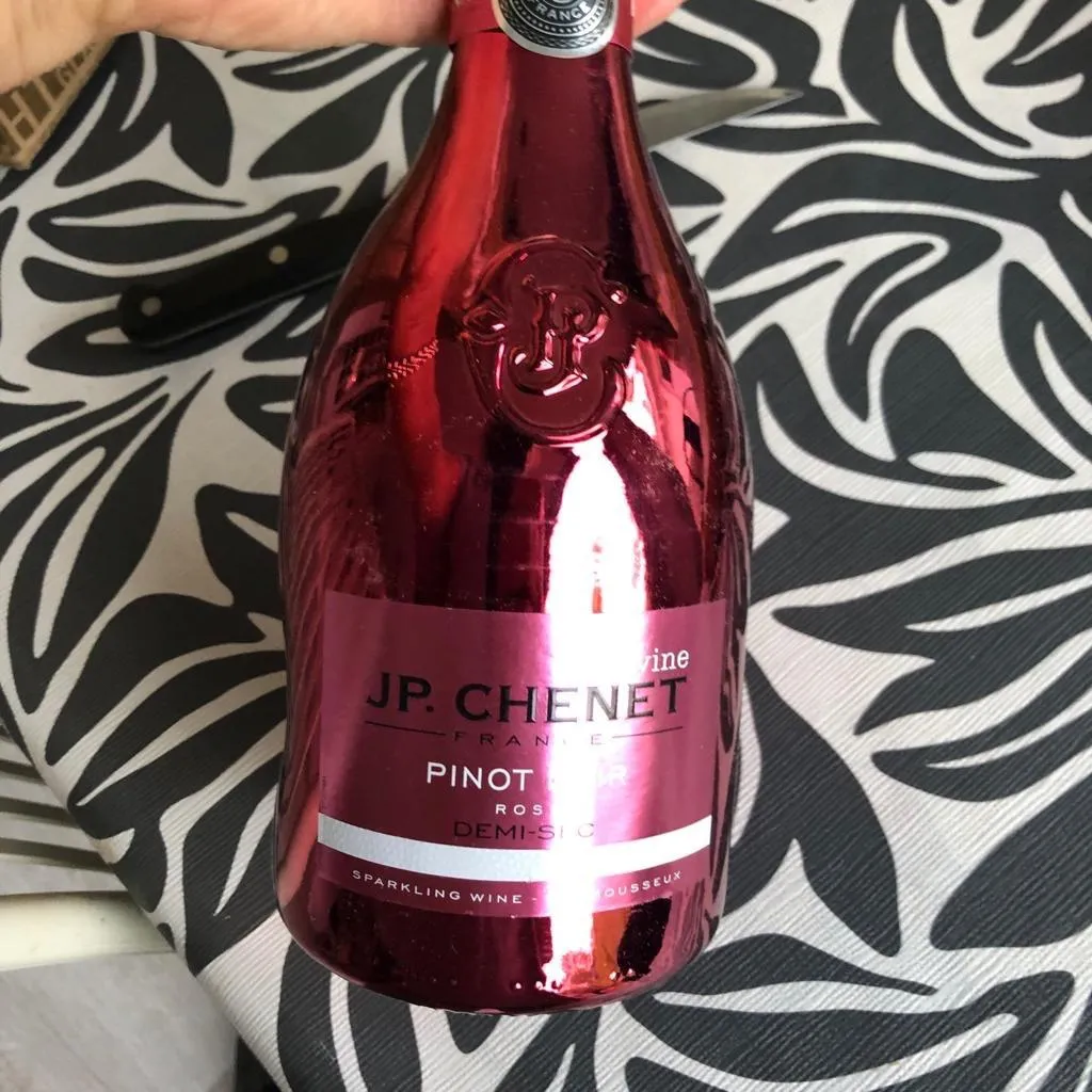 J.P. Chenet Divine Pink Pinot Noir Rosé-Sekt 0,75L halbtrocken