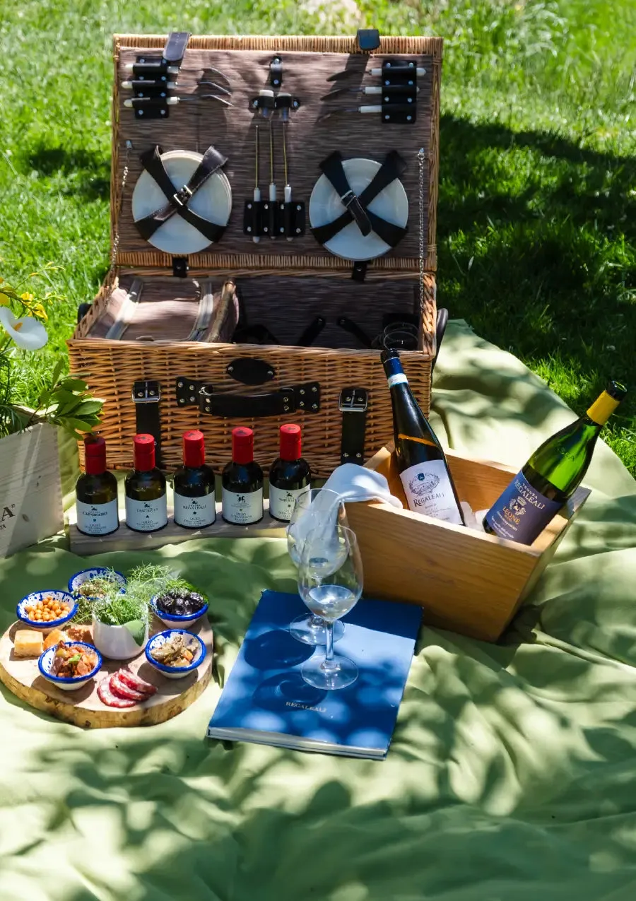 Tasca d'Almerita Picnic a Regaleali Déjeuner sur l'herbe Erlebnis Adulto