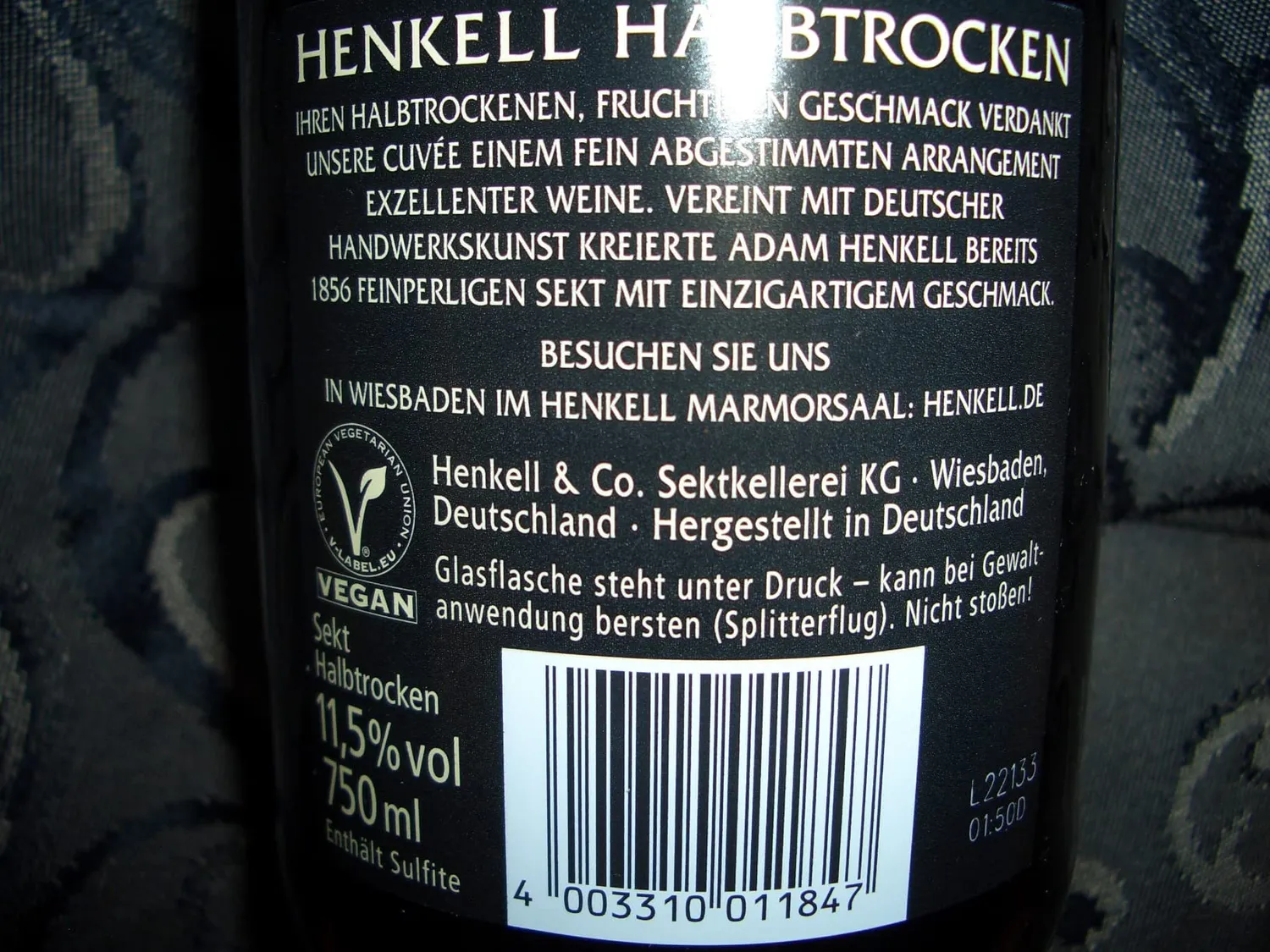 Henkell Halbtrocken Sekt 6 x 0,75 l Chardonnay-Cuvée mild