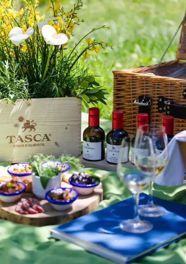 Tasca d'Almerita Regaleali Picnic Picknick Erwachsene