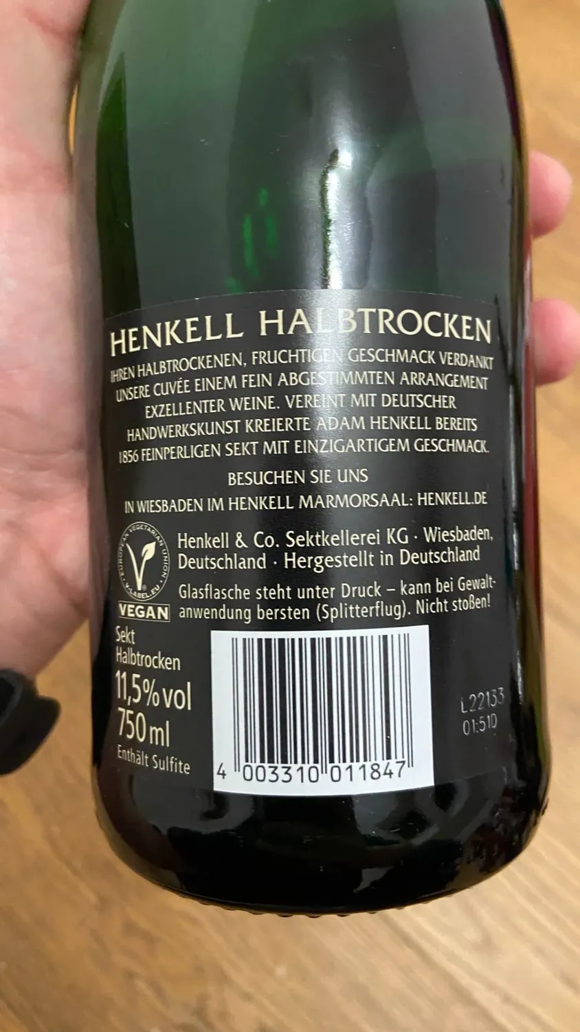 Henkell Halbtrocken Sekt 6 x 0,75 l Chardonnay-Cuvée mild