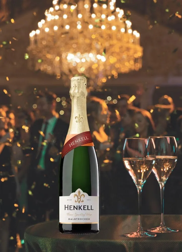 Henkell Halbtrocken Sekt 6 x 0,75 l Chardonnay-Cuvée mild