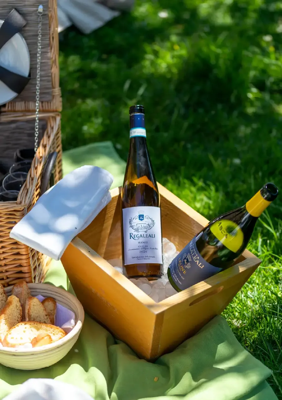 Tasca d'Almerita Regaleali Picnic Picknick Erwachsene