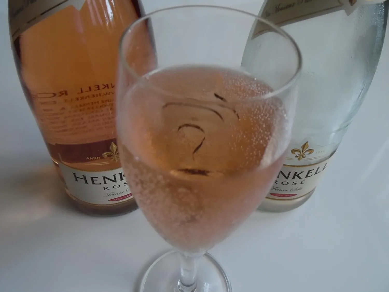 Henkell Rosé Trocken Sekt 6x0,75L beerig