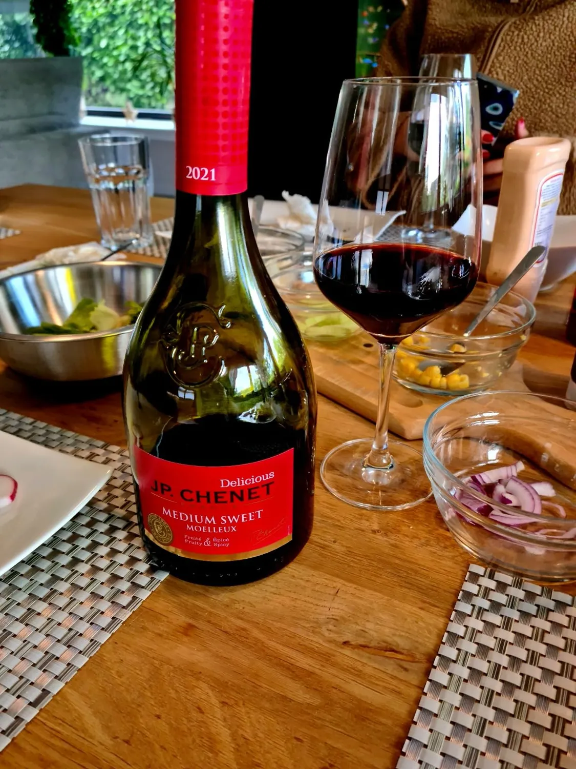 J.P. Chenet Delicious Rotwein 6x0,75 L halbsüß